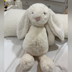 jellycat medium bashful cream bunny
